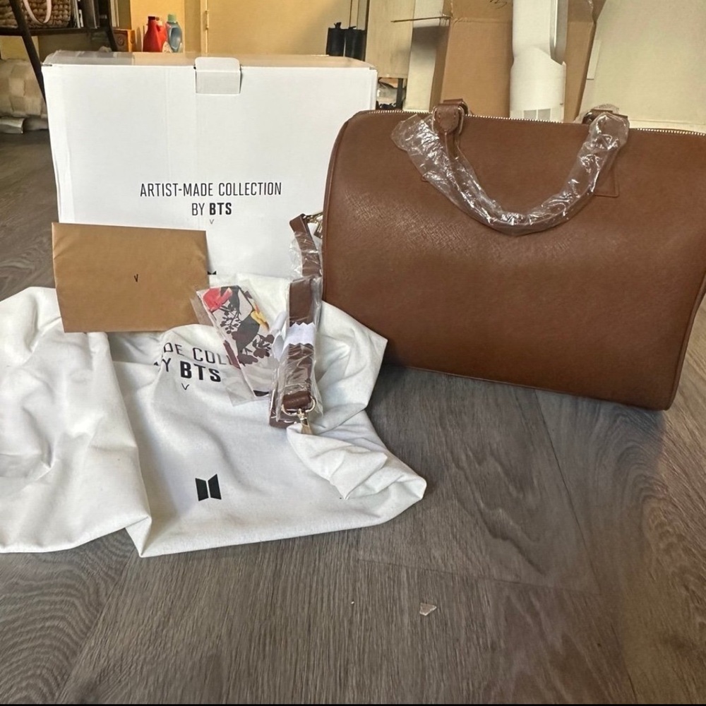bts V artist collection boston mute bag